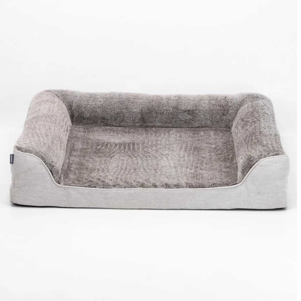 Low-rise entry of the Snooza Ortho Dream Sofa – Cashmere, designed for easy access.