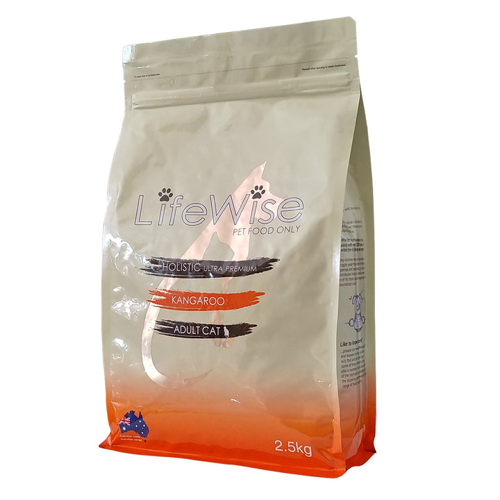 LifeWise Adult Cat Food 2.5kg packaging featuring Kangaroo, Lamb, and Vegetables.