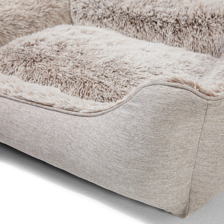 Close-up of the calming faux fur inner of the Snooza Deep Sleeper.