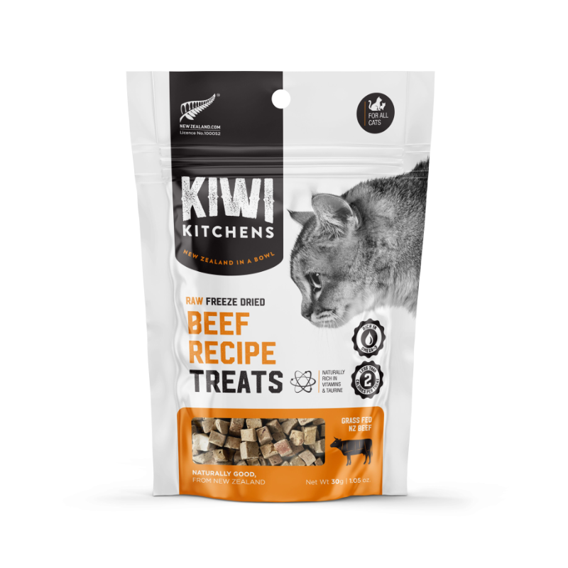 A bag of Kiwi Kitchens Freeze Dried Beef Cat Treats 30g, featuring high-protein, sustainably sourced ingredients from New Zealand.